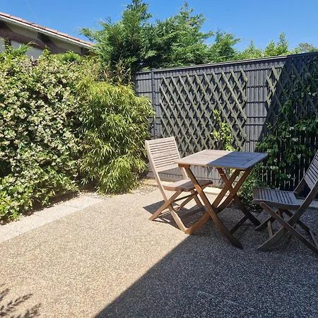 Des Ortolans Apartment